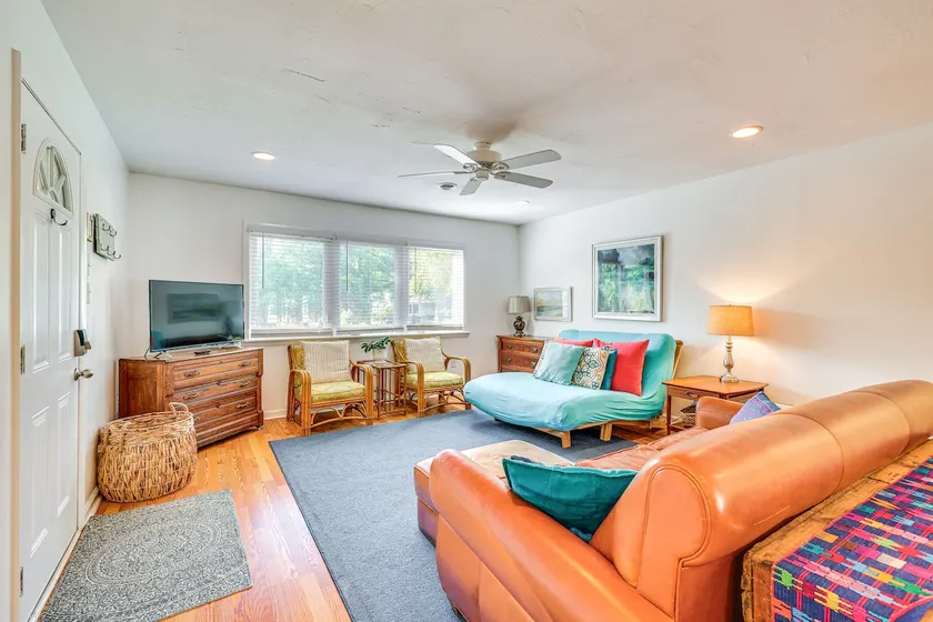 Oak Island Cottage: Minutes to Long Beach! - Image 1
