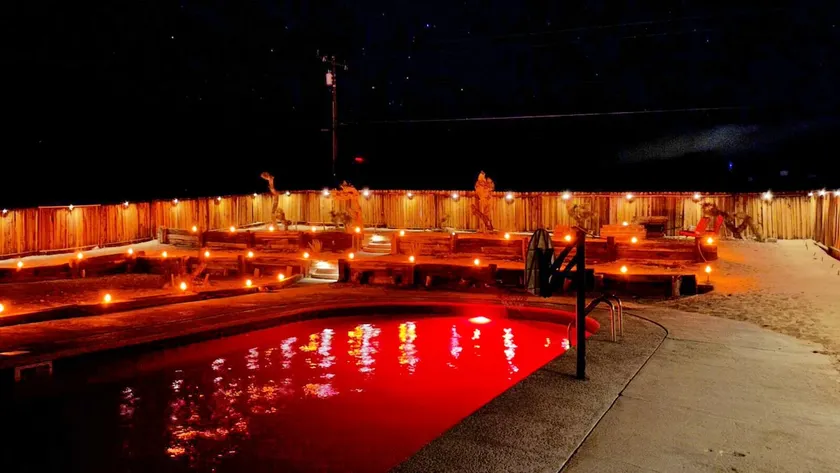 TheJoshuaTreeForest:FREE*HeatedSaltPool,Billiards! - Image 1
