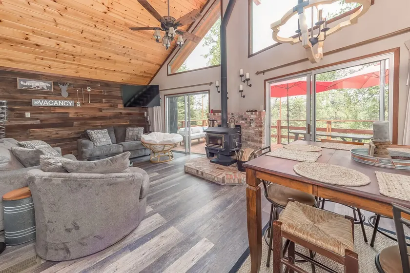 A-Frame of Mind- Beautiful Tri-Level w/Game Room - Image 1