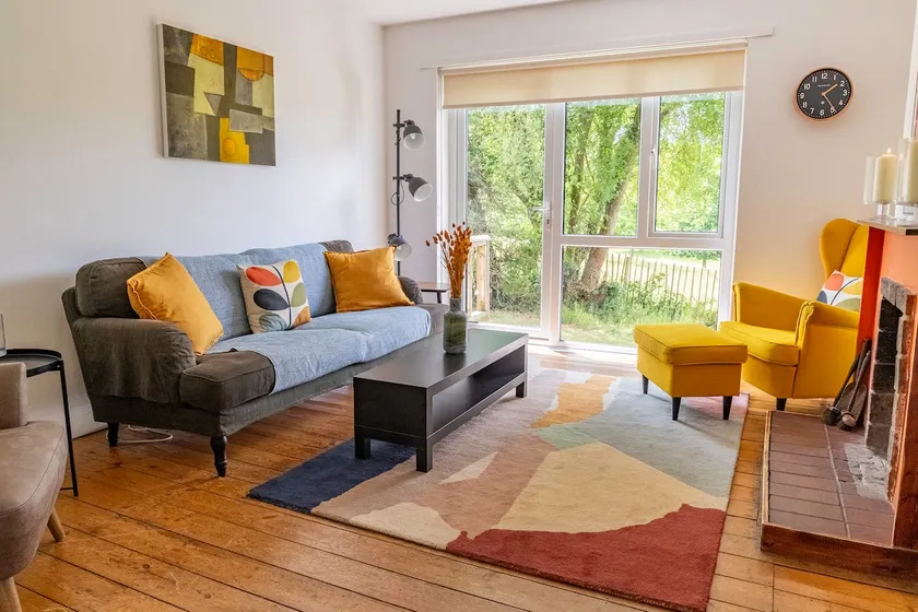 Secluded 3 bed cottage in private parkland - Image 1