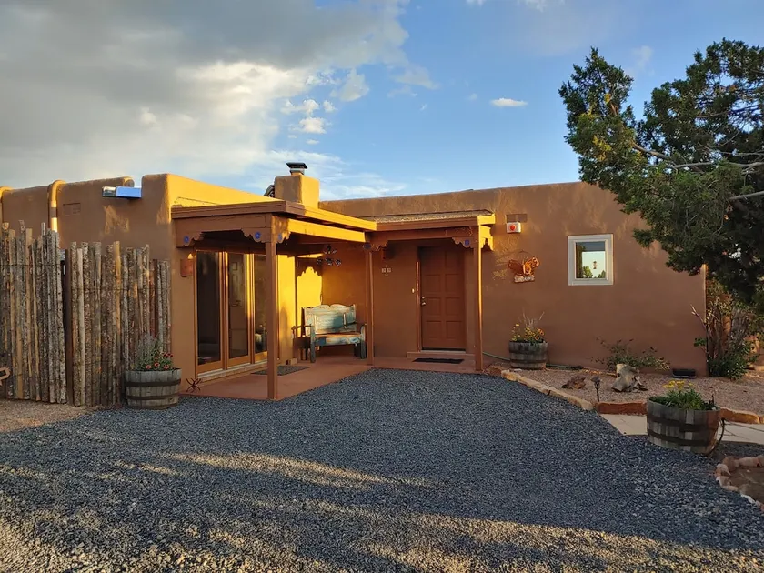Dark Sky Retreat Near Santa Fe - Image 1