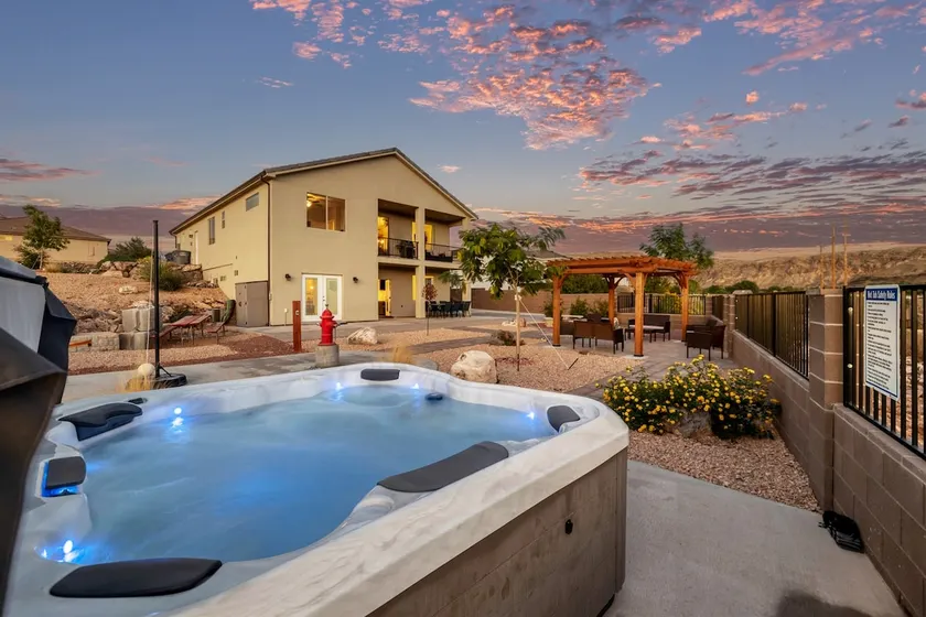 Spacious Home with Fire Pit, Hot Tub, Pool - Slide - Image 1
