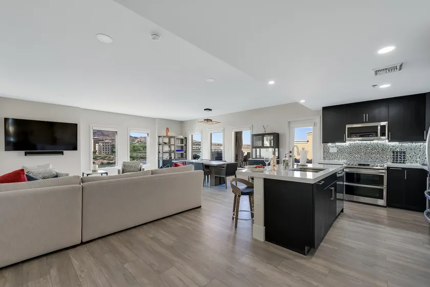 The Penthouse in Lake Las Vegas - Image 1