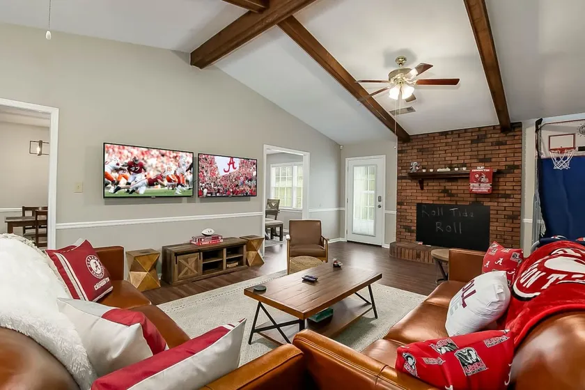 Alabama Slammer GAME-DAY HOME 5-mile to Stadium - Image 1