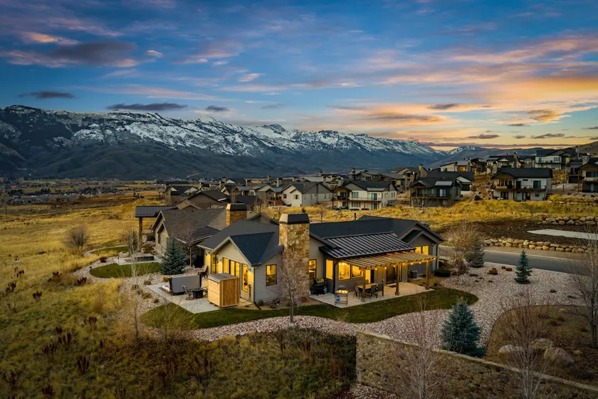 Near 3 Ski Resorts, Hot Tub, Sauna & Game Room! - Image 1