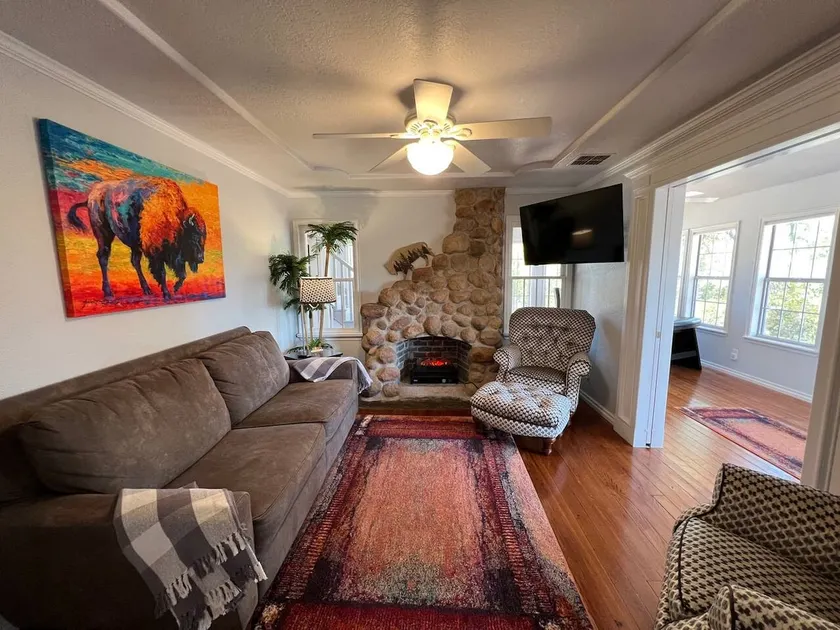 Buffalo House - Free parking,room for boat/trailer - Image 1