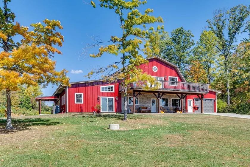 'Eagle Crest Lodge' - Large Group Getaway! - Image 1