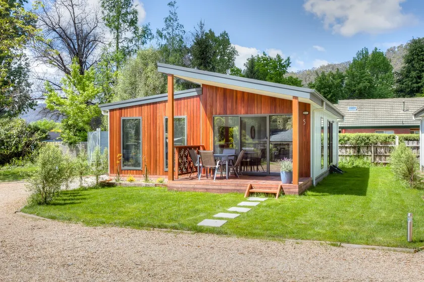 Highland Valley Cottage 1 - Image 1