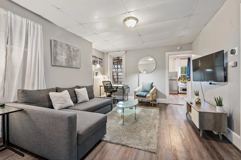 Cozy King Suite ~ $0 cleaning fee & pet friendly! - Image 1