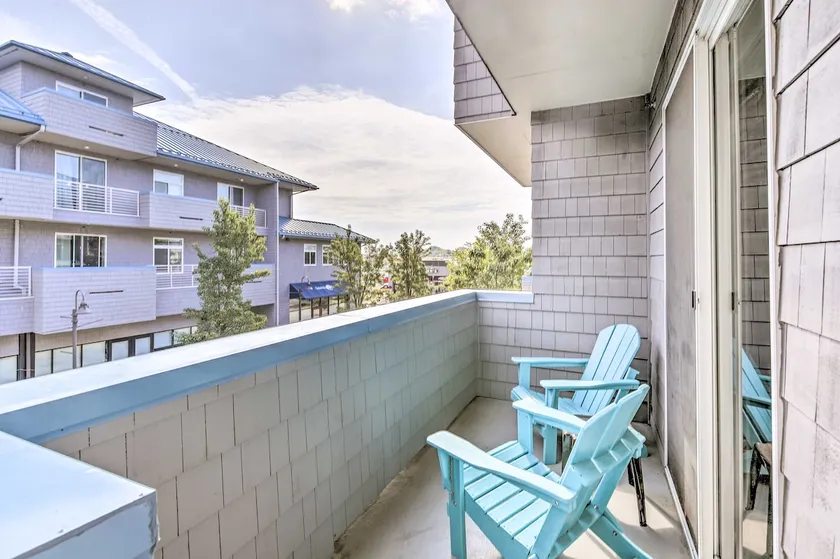 Grand Haven Condo w/ Patio < 1 Mi to Downtown - Image 1