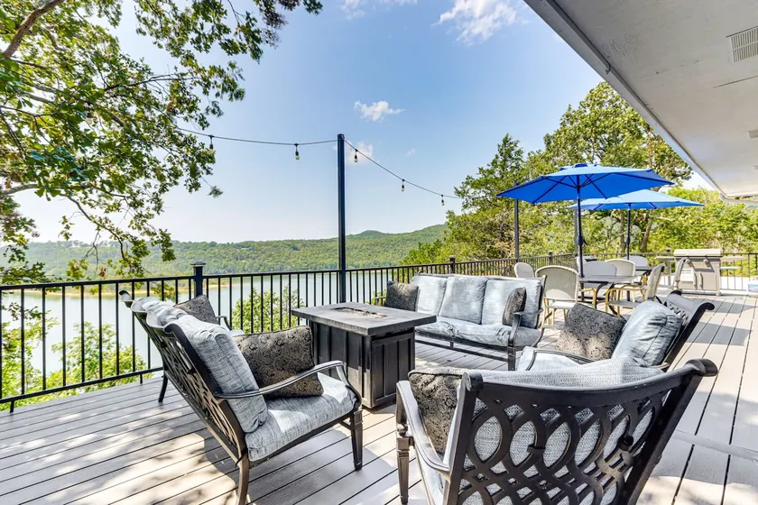 Table Rock Lake Hideaway w/ Deck: Bring Your Boat! - Image 1