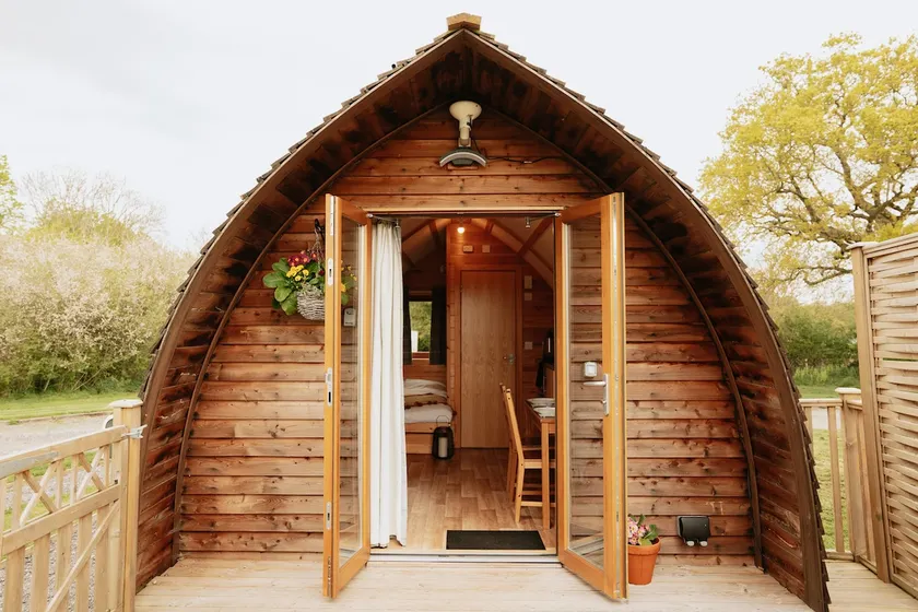 Cosy Glamping Cabin near Bury St Edmunds - Image 1