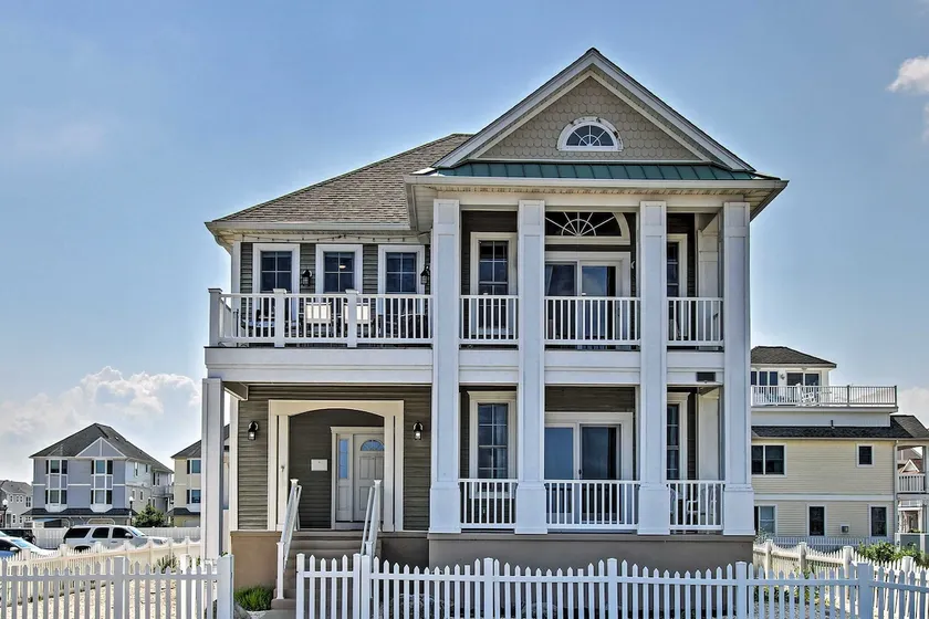 Idyllic Oceanfront Home on Atlantic City Boardwalk - Image 1