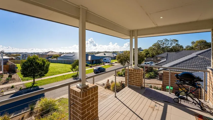 21 Peninsula View - Image 1