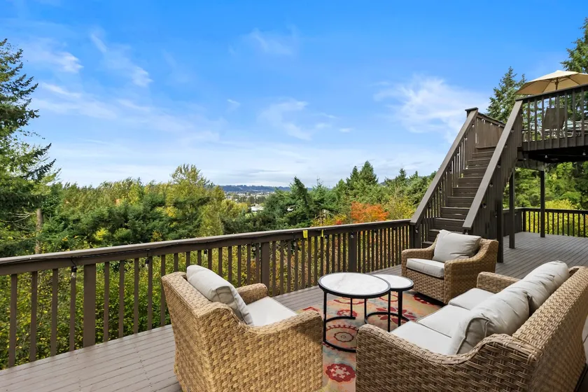 Seattle Area Retreat • Game Room • Sleeps 12 - Image 1