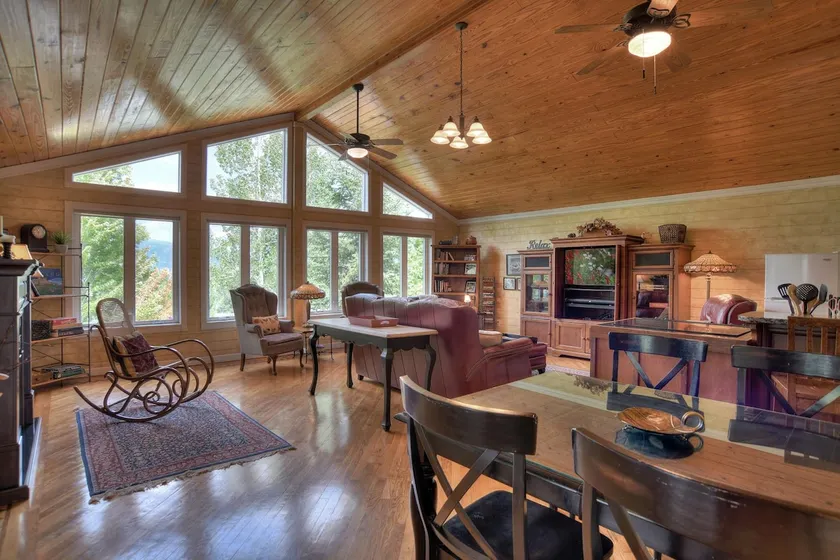 Updated home with views near downtown Durango - Image 1