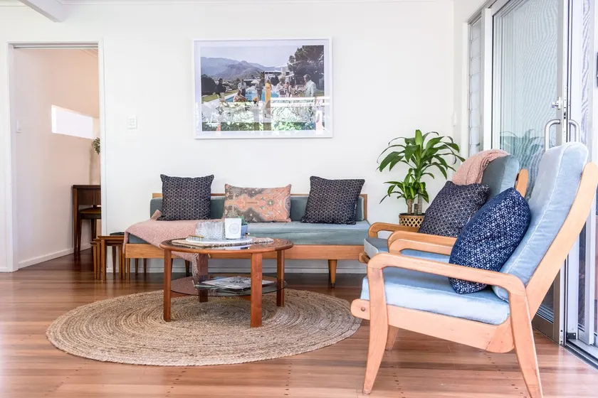 Mid-Century Modern Retro Beach House - Image 1