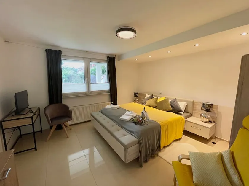 4 rooms near fairground - Image 1