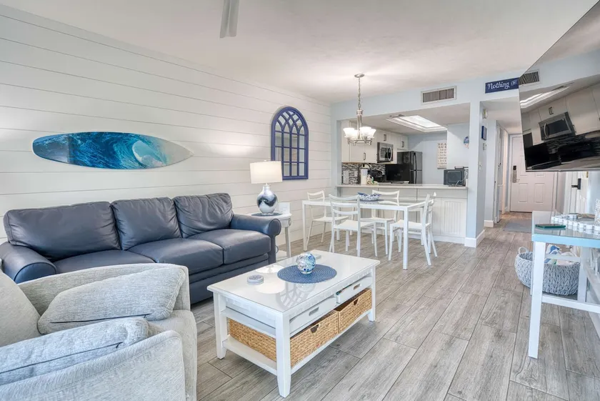 Beautiful Park Shore Resort Condo Unit 113 - Image 1