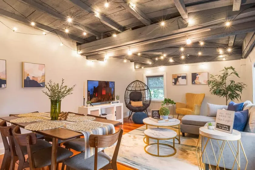 *1710 Historic Downtown 2BR |Salem+Witch Trials - Image 1