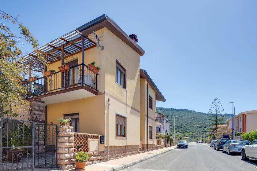 Ferienhaus „Paolo e Francesca“ mit privatem Garten, Klimaanlage, WLAN – 150 m zum Strand - Image 1