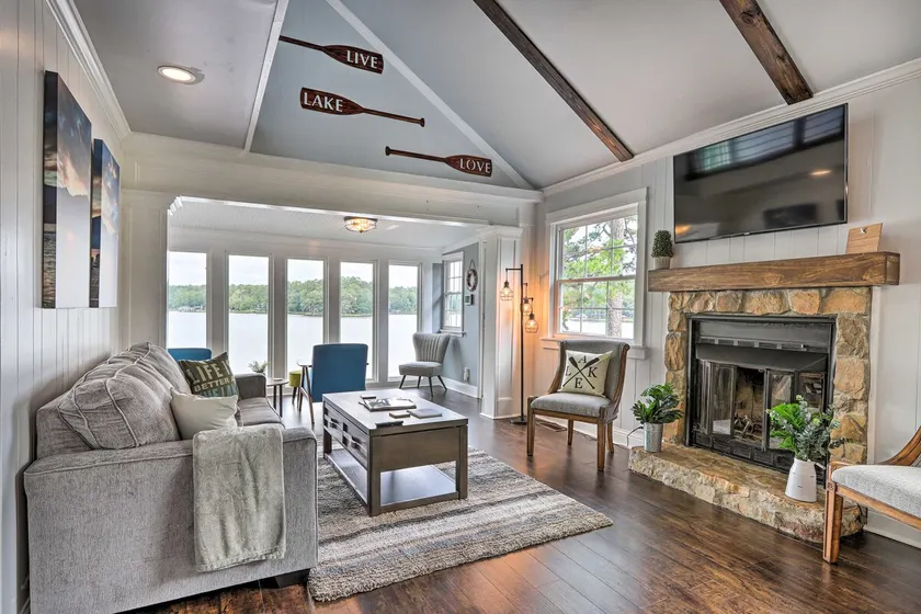 Waterfront Gem on Lake Sinclair with Boat Dock! - Image 1