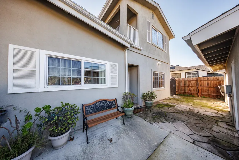 Spacious 2BR Guest Suite in Torrance, CA - Image 1