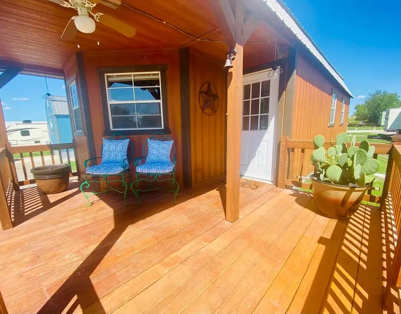 BBQ, Music & Tiny Home Charm – Clover Casita - Image 1
