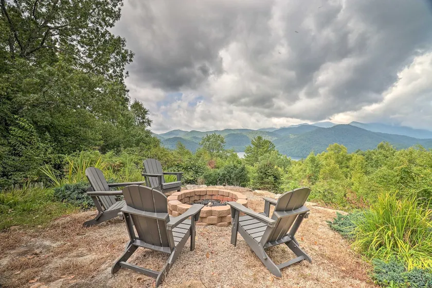 Family Retreat Cabin w/ Summit, Lake Views, Deck! - Image 1