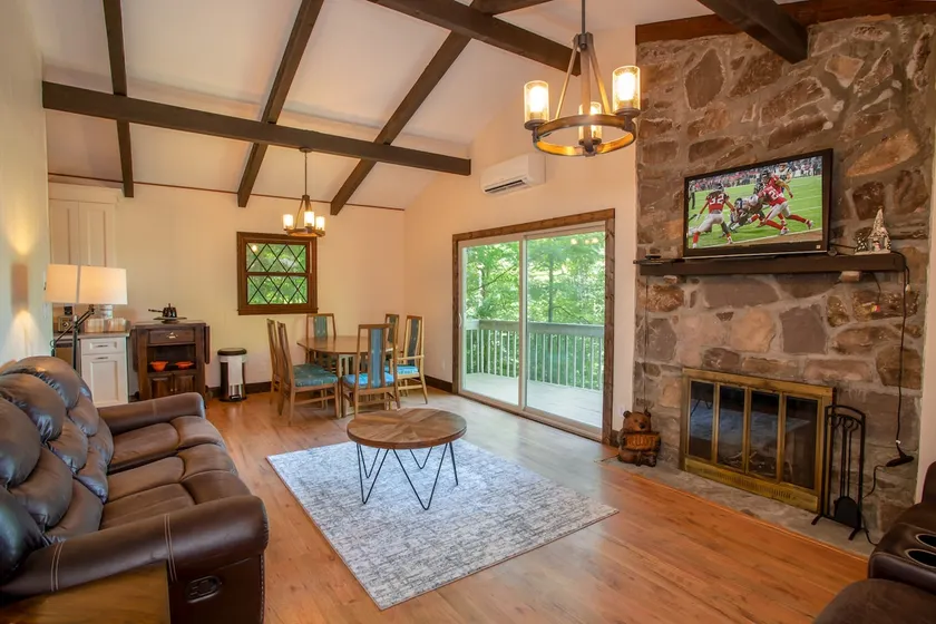 Bavarian-Style Cottage on Beech Mountain - Image 1