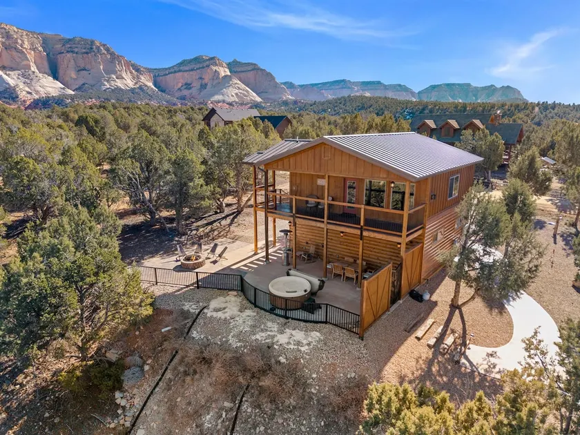 Overlook Casita | Private Hot tub | Zion NP - Image 1