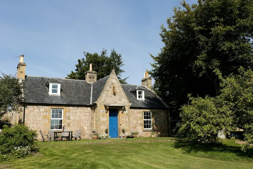 Abbotshill, Dalvey Estate -  a rural that sleeps 8 guests  in 3 bedrooms - Image 1