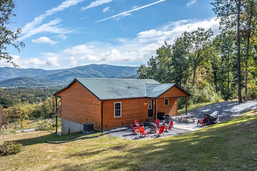 Upscale cabin | stunning views, Built 2022 | VV - Image 1