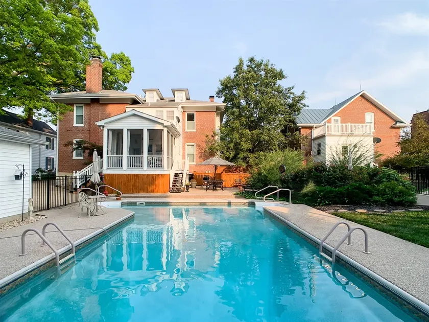 Bee's Knees - Private Heated Pool and Hot Tub, Dog Friendly, Wineries - Image 1