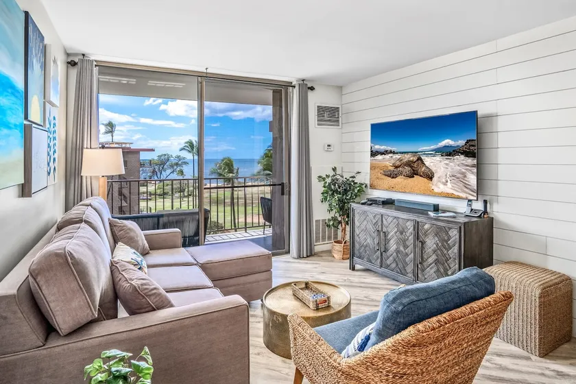 Aloha Chic Penthouse Vistas - Image 1