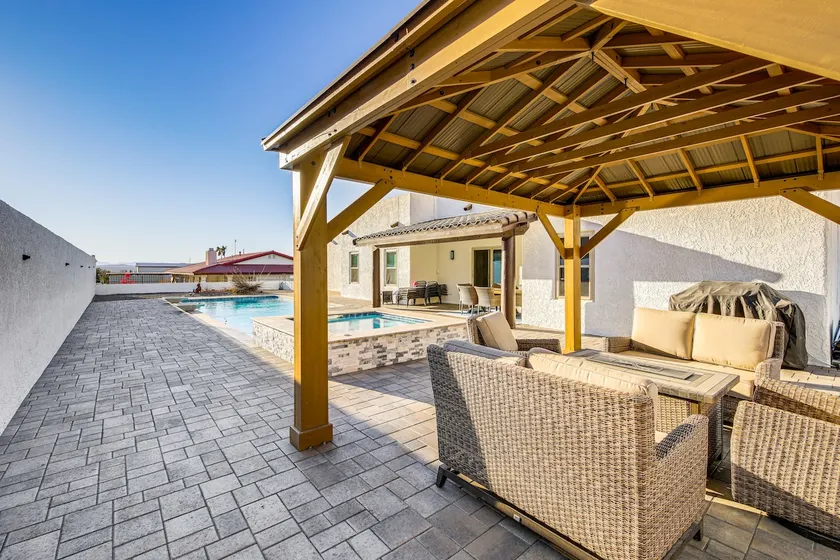 Pet-Friendly Home w/ Hot Tub in Lake Havasu City - Image 1