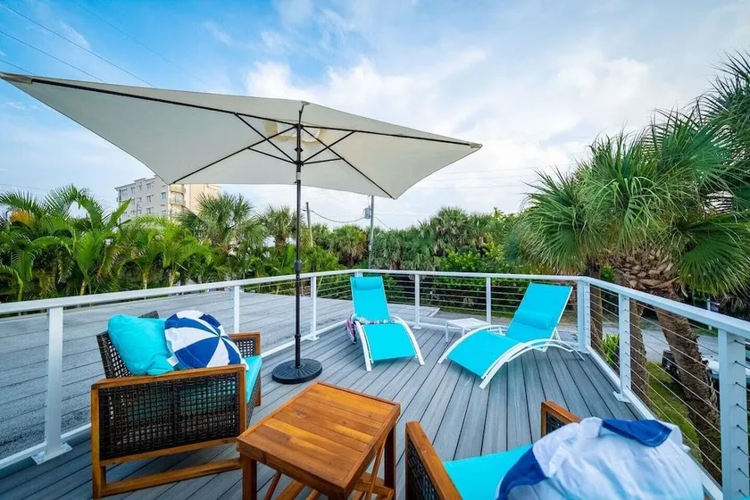 Entire Home Steps to Beach & River Pet-Friendly - Image 1