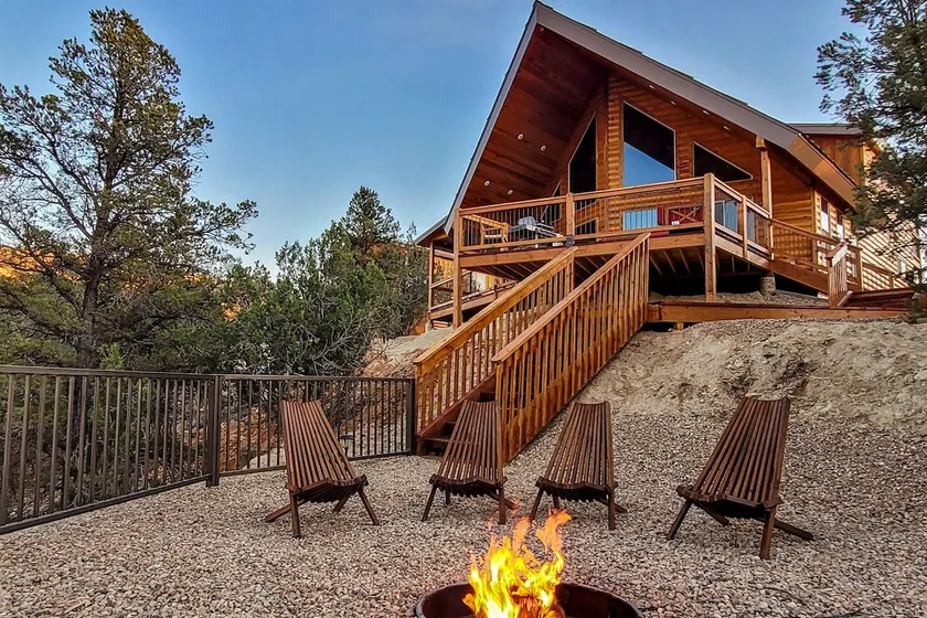 Cliffs Edge | Private hot tub | Zion NP - Image 1