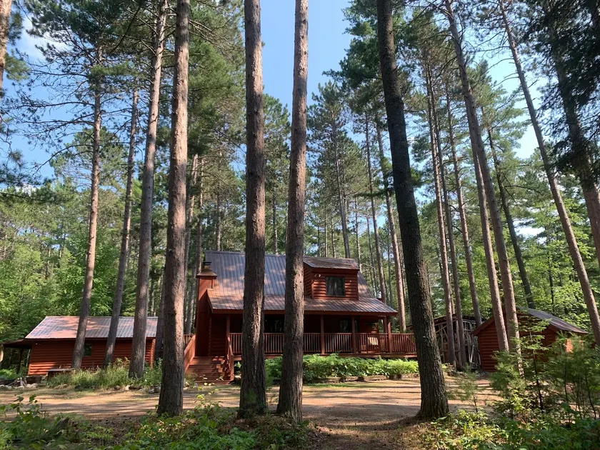 Private Cabin Retreat! Sauna, Trails & Lake Access - Image 1