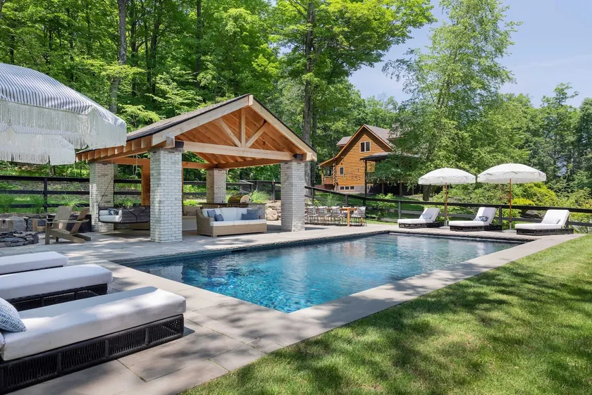Private Estate w/Pool, Hot Tub+Sauna nr Rhinebeck - Image 1