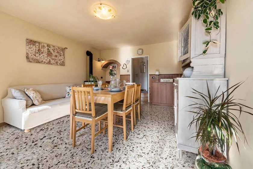 Voiandes Holiday Home - Image 1