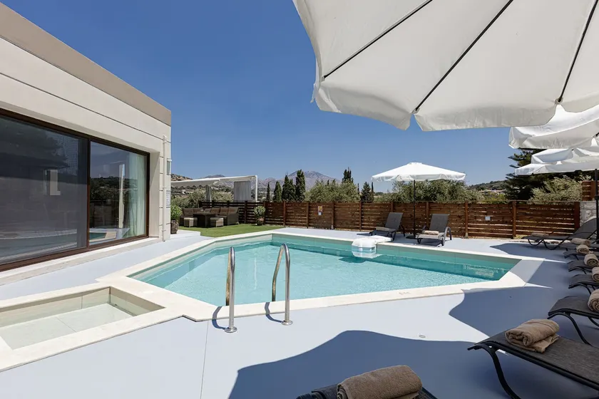 Villa Chnaris - Private Pool and Sauna - Image 1