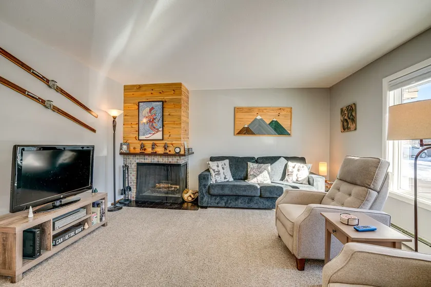 7 Mi to Ski Resort: Dillon Condo w/ Mtn Views - Image 1
