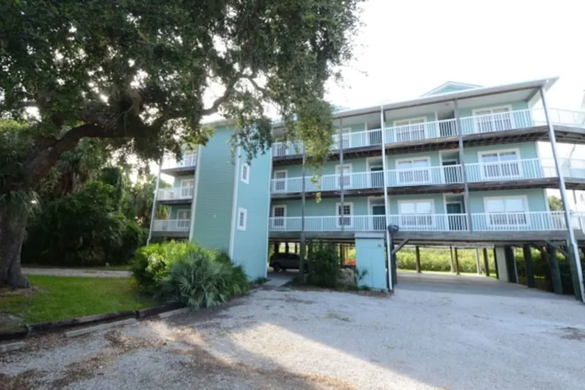 Nature's Landing - A102 Budget Rates Downtown Unit - Image 1