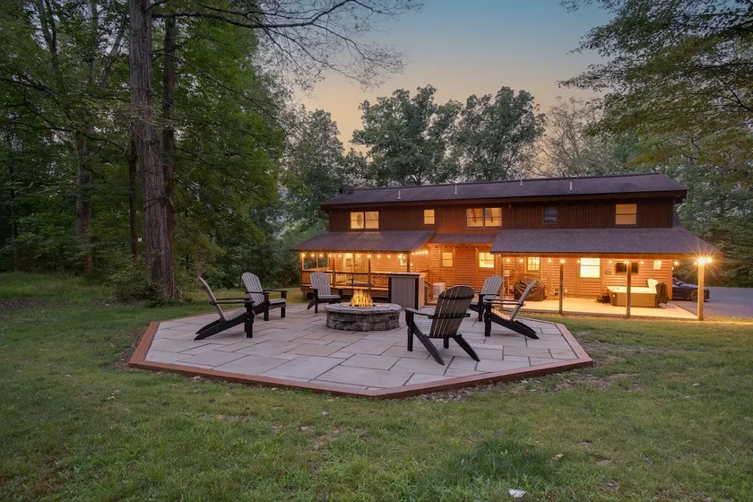 Fireside Cabin | HOT TUB, TV + Game Room! - Image 1