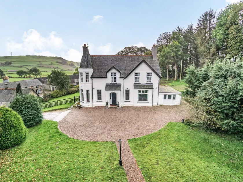 Groudd Hall - Image 1