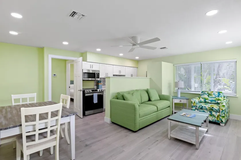 Palm Retreat - 3BR Cottage at the Palmview Inn of Sanibel Island with Bikes - Image 1