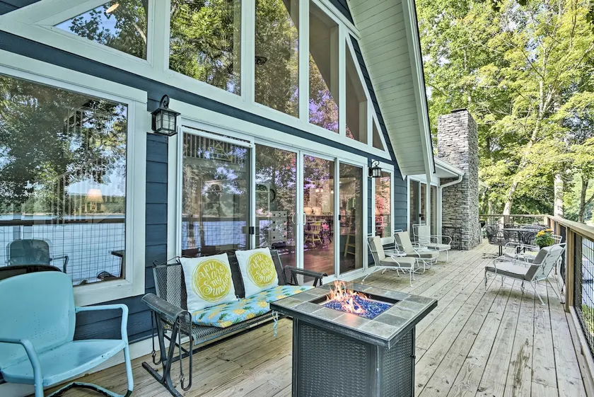 Renovated Lakeside Home w/ Private Boat Dock! - Image 1