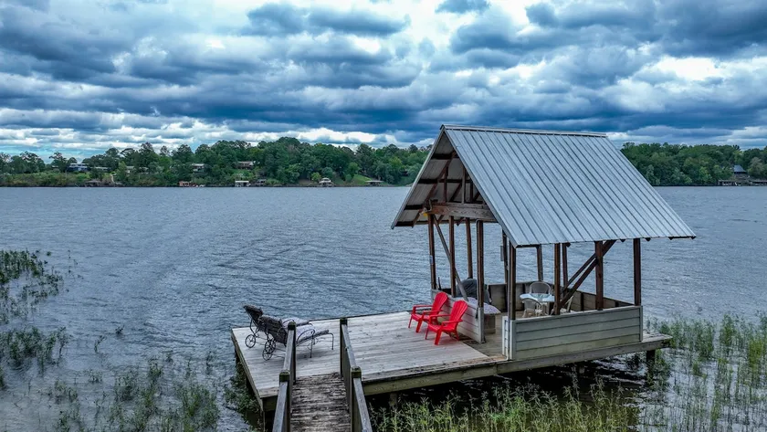 Historic Buzzard Roost on the Lake  - Stay on Lake Tuscaloosa! - Image 1