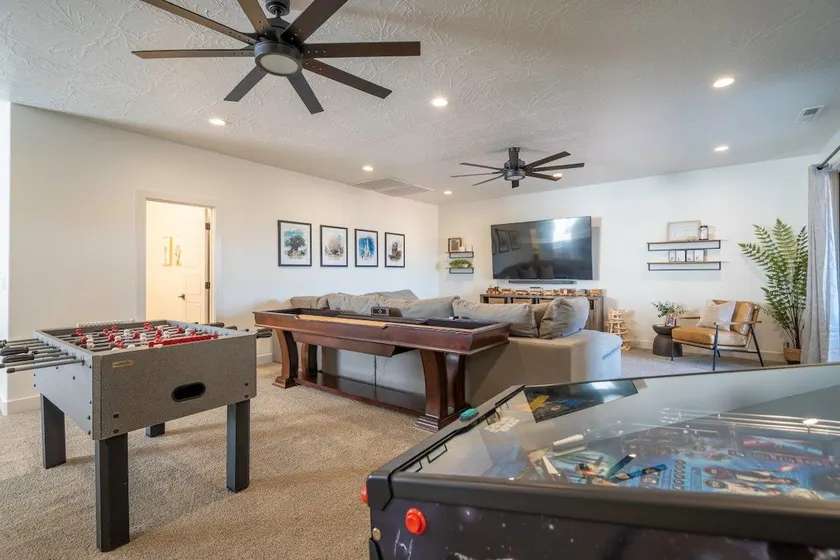 Arcadia 47 | FAMILY FUN * Arcades * Games * PRIVATE HOT TUB - Image 1
